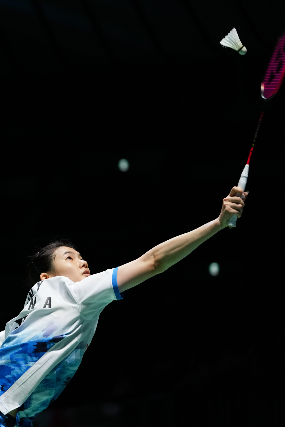 人表现的肯 人表现的肯